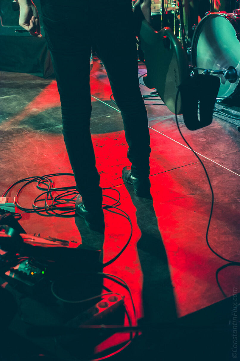 der mann tueren andreas spechtl gitarre druckluft oberhausen live music constantin flux #fotograf am niederrhein #bandfotograf